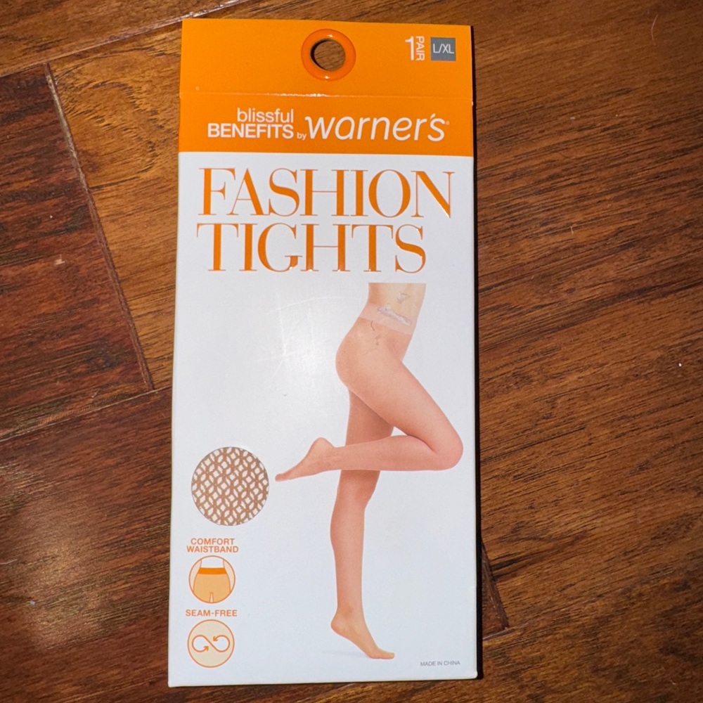 Warner's Fashion Tights in Nude L/XL